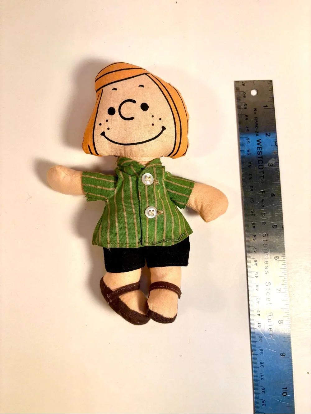 Vintage Peppermint Patty & Linus 8” cloth dolls